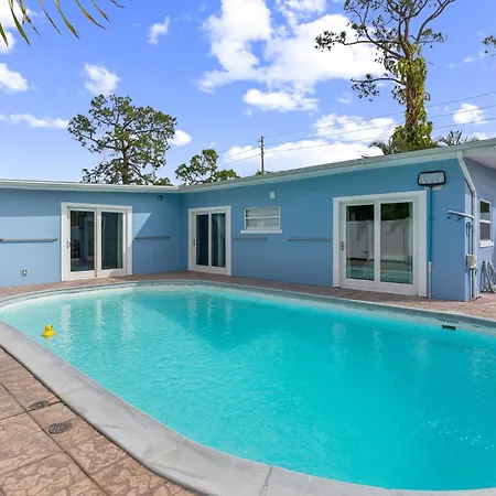1818 Indian Rocks Road Villa